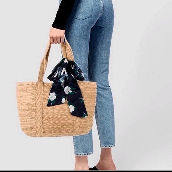 Draper James Handbags - Draper James The Everyday Straw bag & Scarf